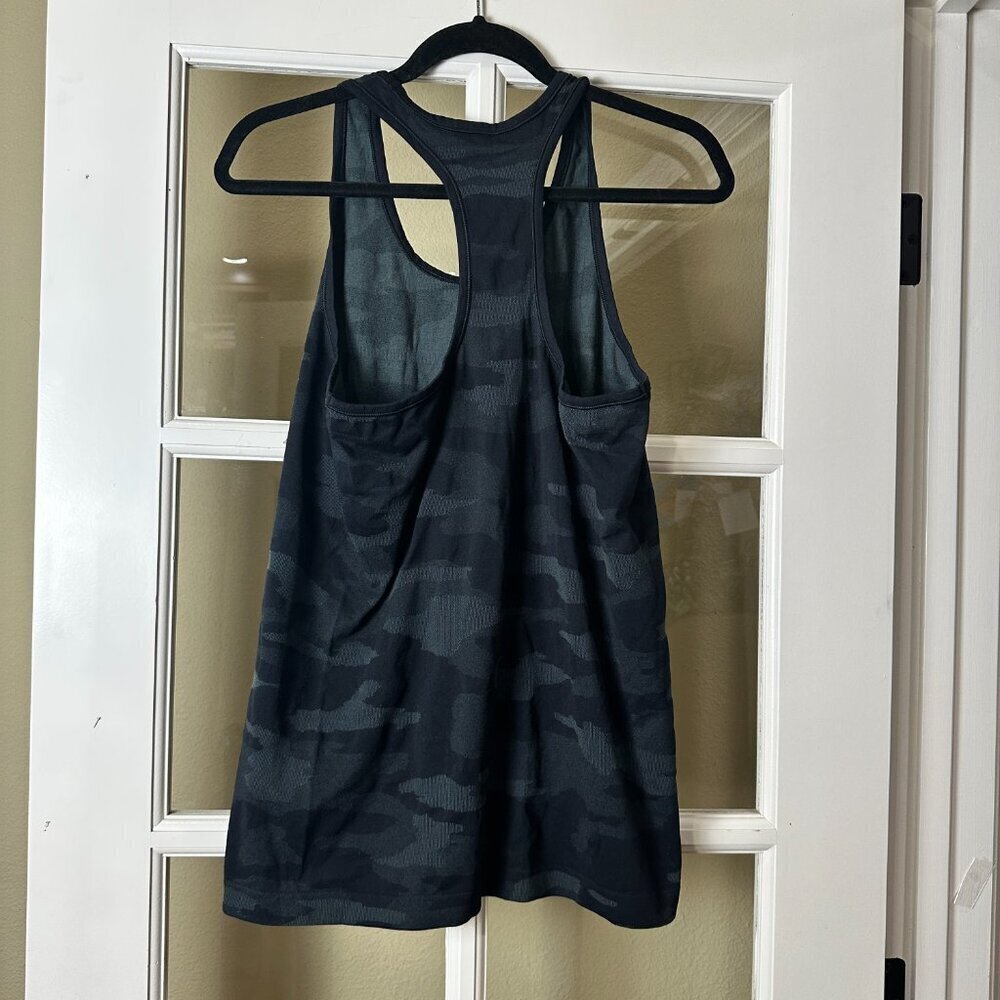 ATHLETA Camo Camouflage Black Grey Racerback Tank Top Size Large - Picture 4 of 10